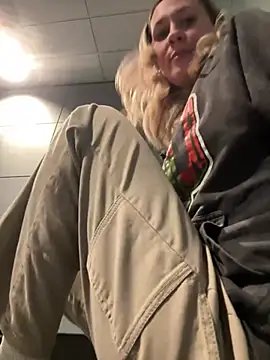 M1ssyk1ssy online show from 6, 1, 2025