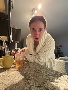 M1ssyk1ssy online show from 9, 3, 2026