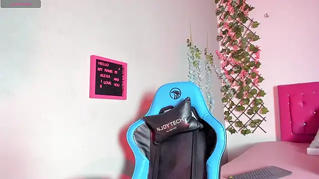 alexaa cutee online show from 6, 1, 2025