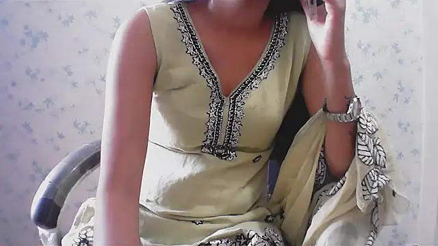 Snapshot of collage_hoty chatting on 21, 4, 2026 collage hoty online show from 21, 4, 2026