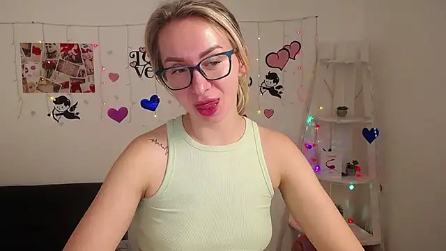 Snapshot of VasilisaSii chatting on 17, 1, 2025 VasilisaSii online show from 17, 1, 2025