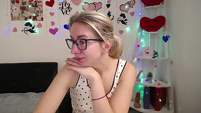 Snapshot of VasilisaSii chatting on 5, 2, 2025 VasilisaSii online show from 5, 2, 2025