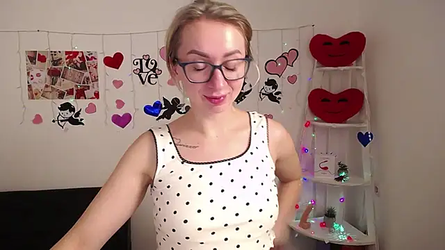 Snapshot of VasilisaSii chatting on 5, 2, 2025 VasilisaSii online show from 5, 2, 2025