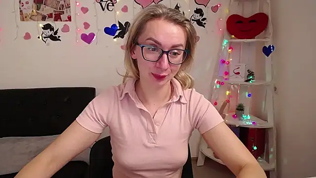 Snapshot of VasilisaSii chatting on 5, 2, 2025 VasilisaSii online show from 5, 2, 2025