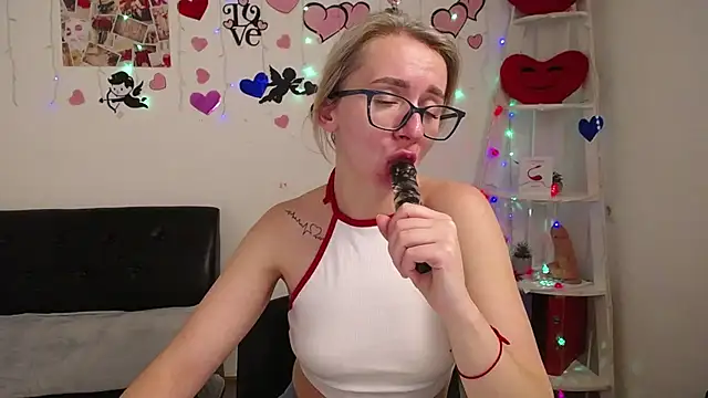 Snapshot of VasilisaSii chatting on 7, 2, 2025 VasilisaSii online show from 7, 2, 2025