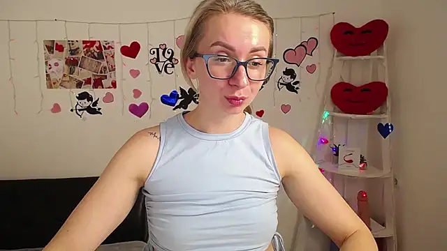 Snapshot of VasilisaSii chatting on 14, 2, 2025 VasilisaSii online show from 14, 2, 2025