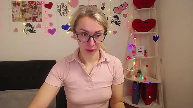 Snapshot of VasilisaSii chatting on 19, 2, 2025 VasilisaSii online show from 19, 2, 2025