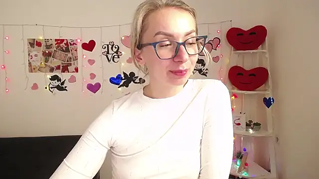 Snapshot of VasilisaSii chatting on 21, 2, 2025 VasilisaSii online show from 21, 2, 2025