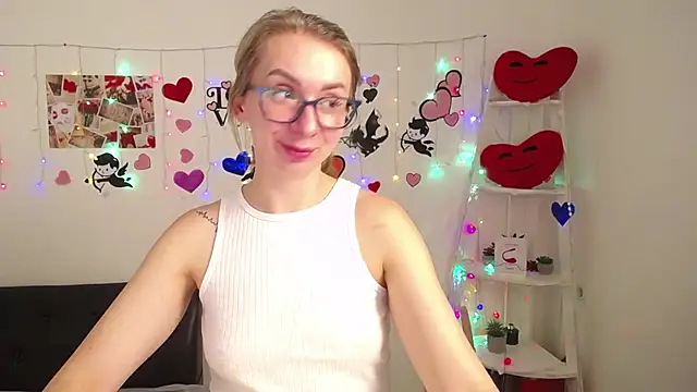 Snapshot of VasilisaSii chatting on 10, 3, 2025 VasilisaSii online show from 10, 3, 2025