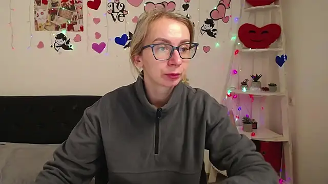 Snapshot of VasilisaSii chatting on 12, 3, 2025 VasilisaSii online show from 12, 3, 2025