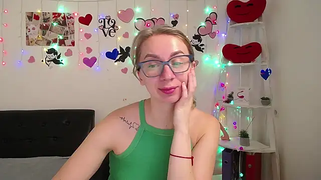 Snapshot of VasilisaSii chatting on 14, 3, 2025 VasilisaSii online show from 14, 3, 2025