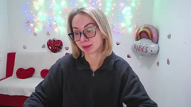 Snapshot of VasilisaSii chatting on 29, 9, 2025 VasilisaSii online show from 29, 9, 2025