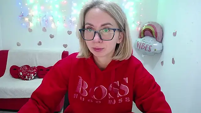 Snapshot of VasilisaSii chatting on 15, 10, 2025 VasilisaSii online show from 15, 10, 2025