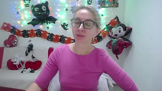 Snapshot of VasilisaSii chatting on 29, 10, 2025 VasilisaSii online show from 29, 10, 2025