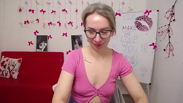 Snapshot of VasilisaSii chatting on 24, 2, 2026 VasilisaSii online show from 24, 2, 2026