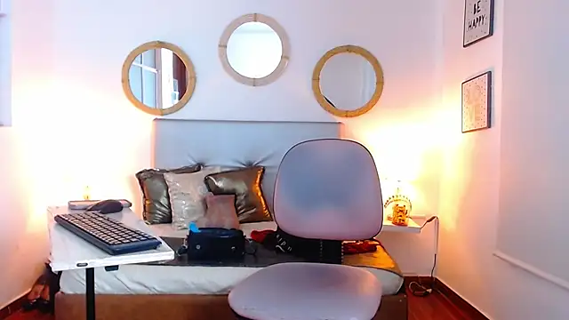 zoe hecate sexx online show from 7, 4, 2026