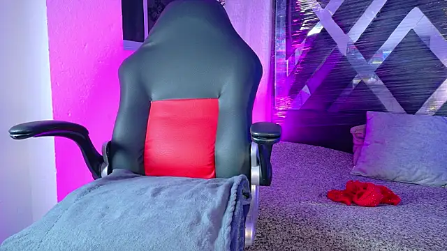 meggan 77 online show from 4, 3, 2026