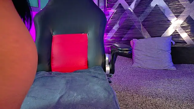 meggan 77 online show from 5, 4, 2026