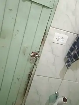 Snapshot of DitchingThrottle chatting on 9, 1, 2026 DitchingThrottle online show from 9, 1, 2026