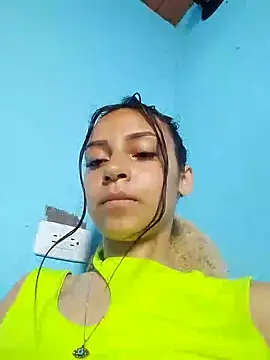 Snapshot of emma_ambar chatting on 2, 2, 2025 emma ambar online show from 2, 2, 2025