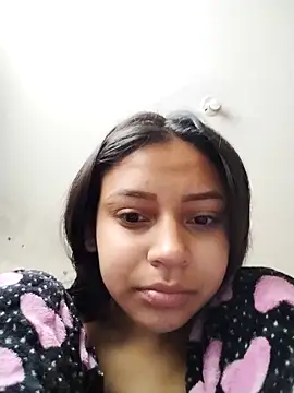 Snapshot of emma_ambar chatting on 10, 10, 2025 emma ambar online show from 10, 10, 2025