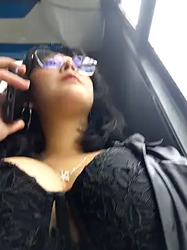 lara moon25 online show from 11, 11, 2025