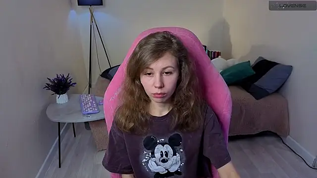 Snapshot of Lill_Mary chatting on 19, 2, 2025 Lill Mary online show from 19, 2, 2025
