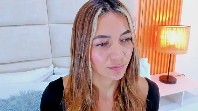 Mia Malkovaa  online show from 20, 5, 2026