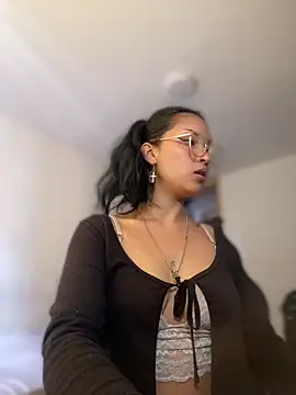 baby lizy online show from 11, 3, 2026