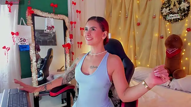 Sophiee Hill online show from 7, 1, 2026