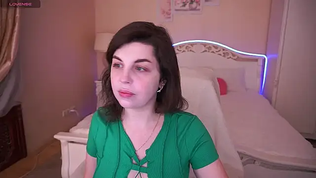 MirandaWong online show from 29, 1, 2025