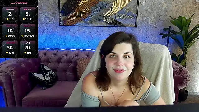 MirandaWong online show from 30, 1, 2025