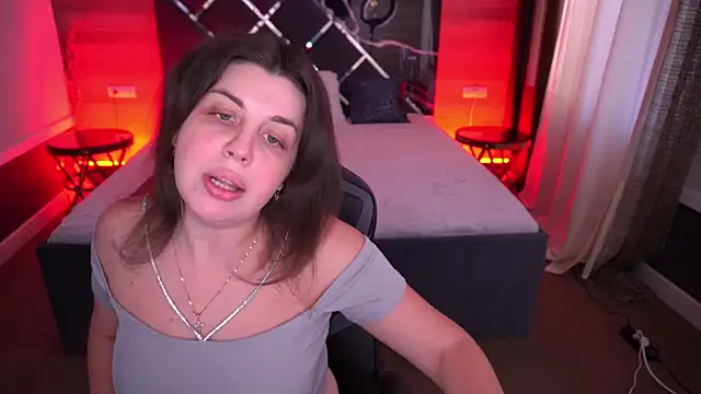 MirandaWong online show from 21, 10, 2025