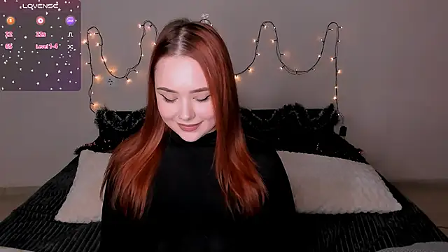 Snapshot of LittleKiitten chatting on 21, 12, 2024 LittleKiitten online show from 21, 12, 2024
