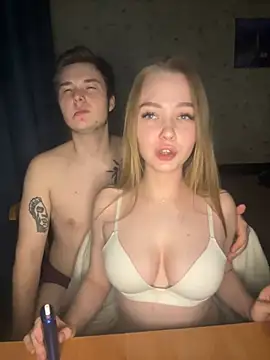 Snapshot of Family-Mm1 chatting on 17, 12, 2024 Family-Mm1 online show from 17, 12, 2024