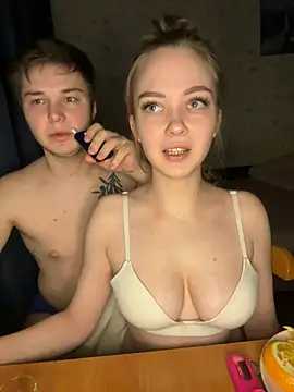 Snapshot of Family-Mm1 chatting on 21, 12, 2024 Family-Mm1 online show from 21, 12, 2024