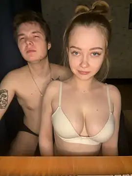 Snapshot of Family-Mm1 chatting on 17, 1, 2025 Family-Mm1 online show from 17, 1, 2025