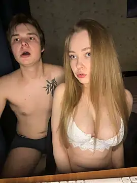 Snapshot of Family-Mm1 chatting on 8, 2, 2025 Family-Mm1 online show from 8, 2, 2025