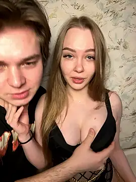 Snapshot of Family-Mm1 chatting on 10, 1, 2026 Family-Mm1 online show from 10, 1, 2026