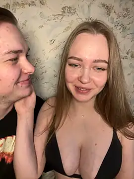 Snapshot of Family-Mm1 chatting on 15, 1, 2026 Family-Mm1 online show from 15, 1, 2026