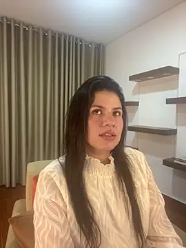 Alice Biel online show from 3, 2, 2025