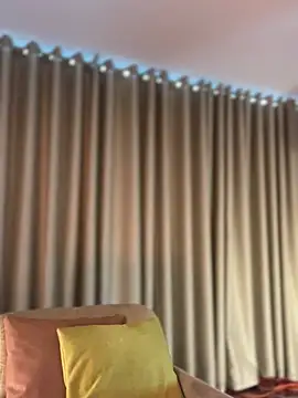 Snapshot of Alice_Biel chatting on 5, 7, 2026 Alice Biel online show from 5, 7, 2026