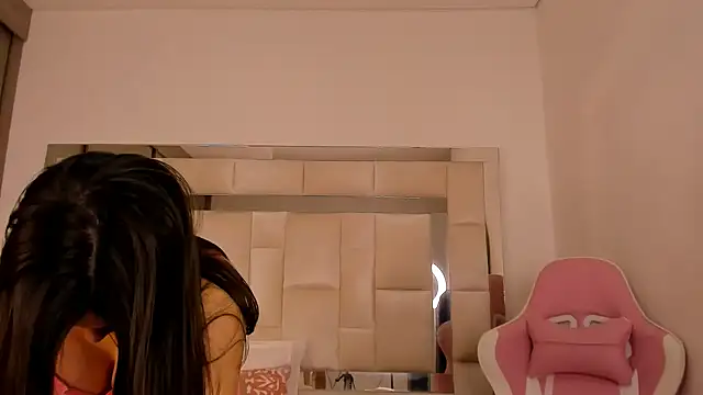 isabella gomez11 online show from 3, 12, 2024