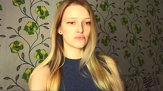 Snapshot of Evvie_Summn1 chatting on 8, 5, 2026 Evvie Summn1 online show from 8, 5, 2026