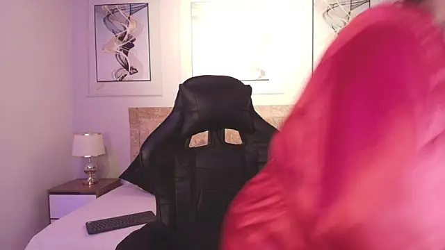 Snapshot of lyn_adamns chatting on 22, 12, 2024 lyn adamns online show from 22, 12, 2024