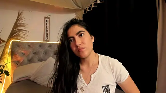 Snapshot of Serenity_Day chatting on 24, 4, 2026 Serenity Day online show from 24, 4, 2026