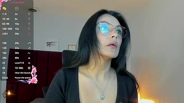 Zuzana21 online show from 21, 3, 2025