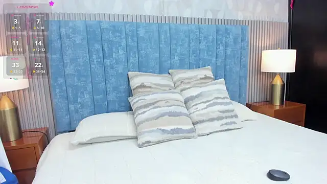 pretty sunlight  online show from 30, 11, 2025