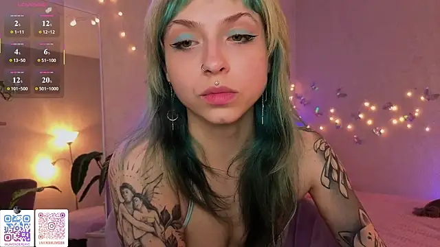 Snapshot of lavenderluxe chatting on 13, 7, 2026 lavenderluxe online show from 13, 7, 2026