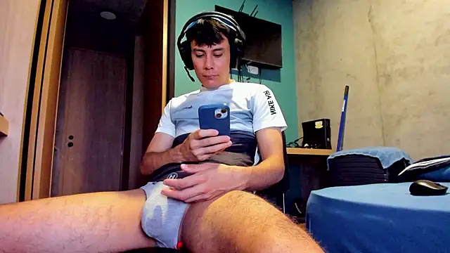 Huge latin cock online show from 24, 6, 2026